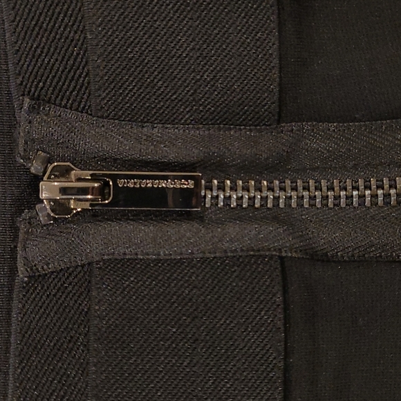 BCBG zip up pencil skirt - Picture 3 of 6